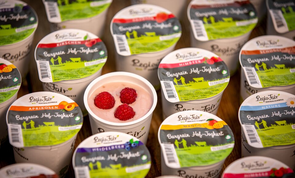 Bio-Joghurts der Käserei Burgrain (Bild: Agrovision Burgrain AG)